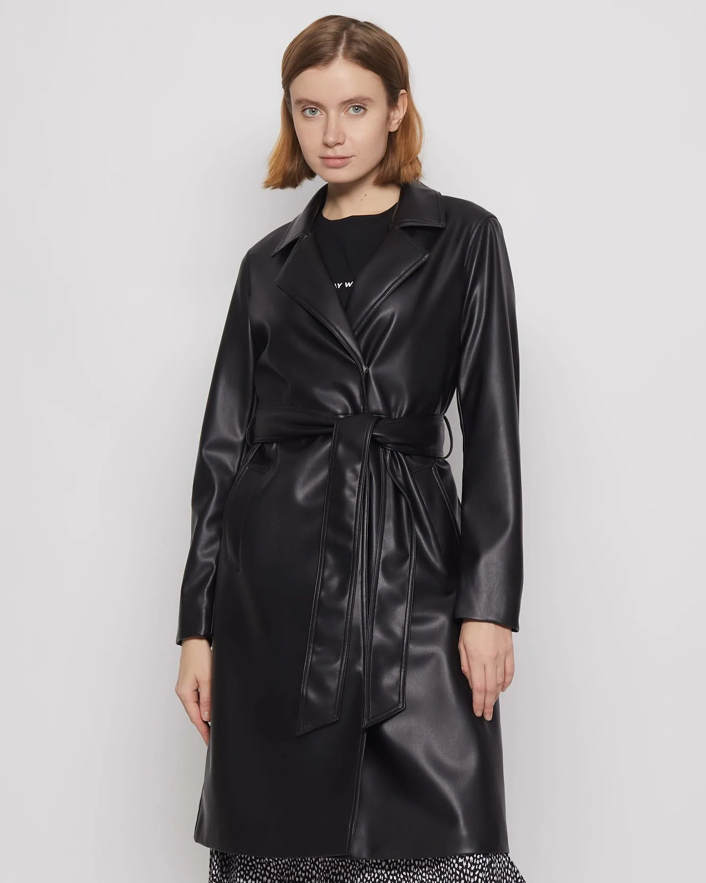 تصویر 3 از قیمت خرید پالتو چرم مصنوعی + فروش ویژه